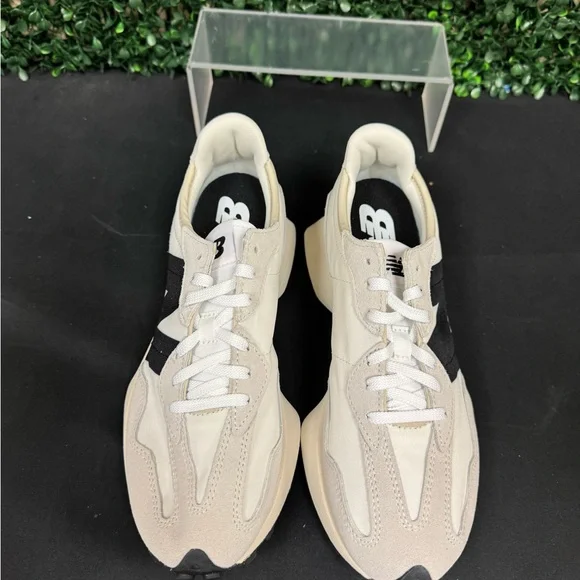 New Balance 327 Shoes - M7.5/W9 - Picture 4 of 10